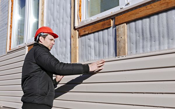 Cost of Vinyl Cladding Repair in Folsom